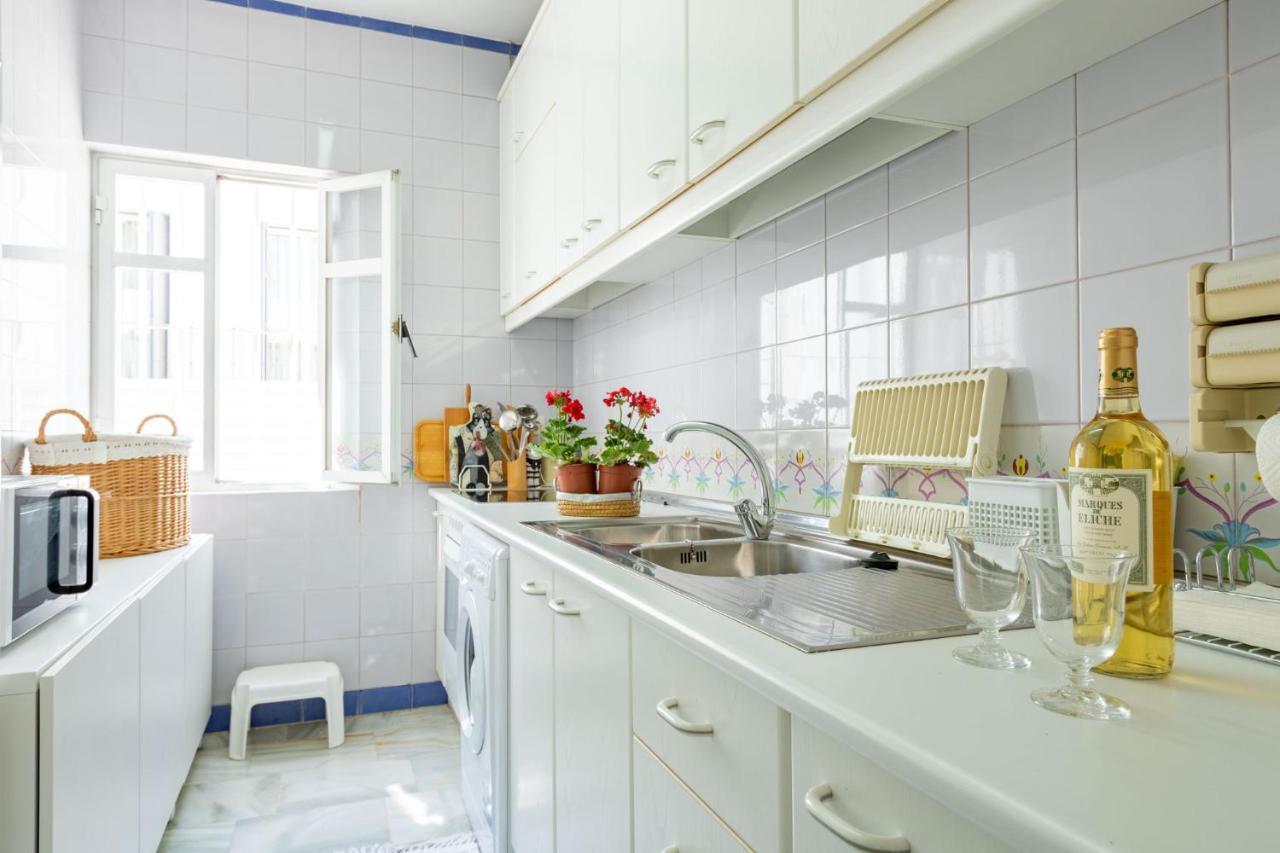 Holiday Apartment, 2 Pax, Historical Center Sevilla Eksteriør billede